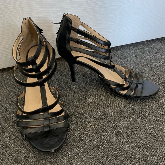 Nine West leather strap heels - Picture 2 of 3